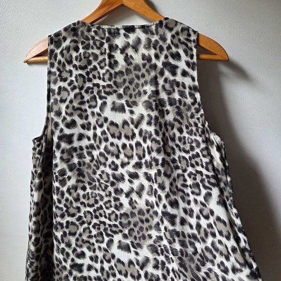 EUC DANIEL RAINN ANIMAL PRINT V NECK TANK TOP SIZE LARGE - Picture 4 of 13